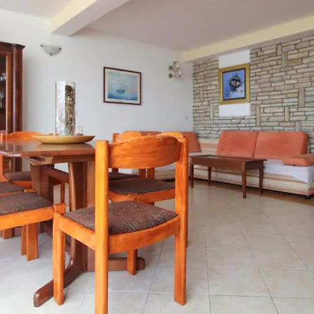 Two Bedroom Amazing In Διαμέρισμα