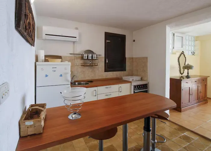 Διαμέρισμα Two Bedroom Amazing In Μίλνα